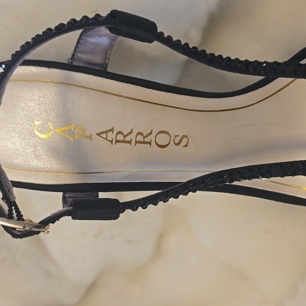 Elegant Black Strappy Heels - Picture 3 of 4